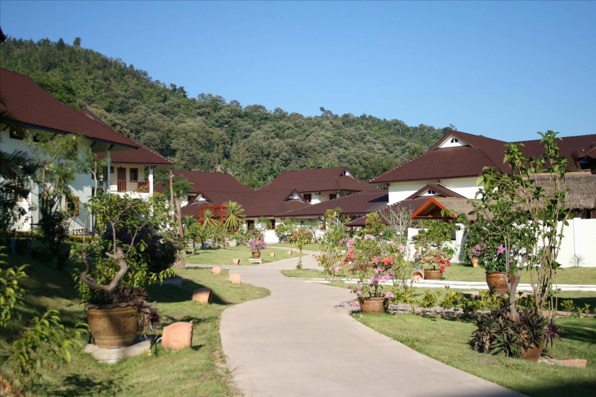 Maekok River Village Resort Mae Ai Buitenkant foto