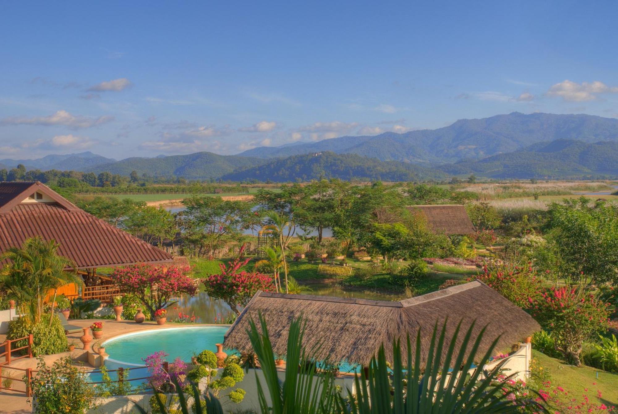 Maekok River Village Resort Mae Ai Buitenkant foto