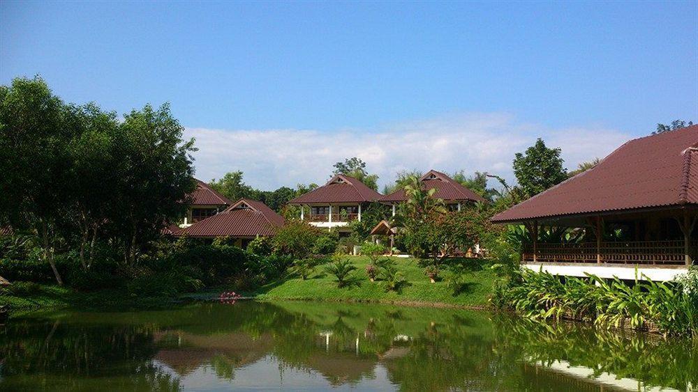 Maekok River Village Resort Mae Ai Buitenkant foto