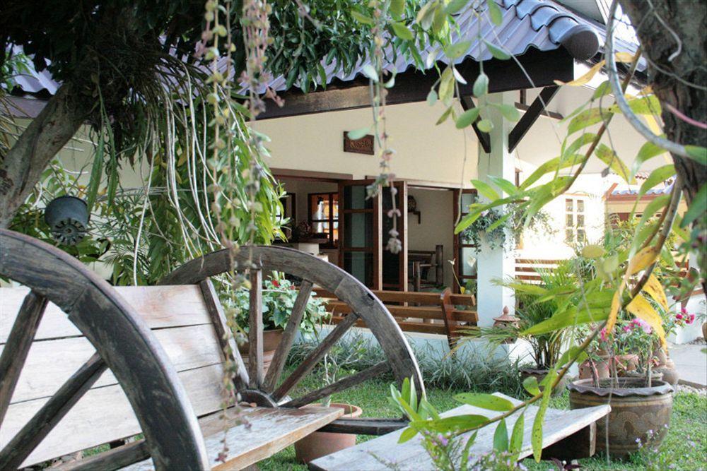 Maekok River Village Resort Mae Ai Buitenkant foto