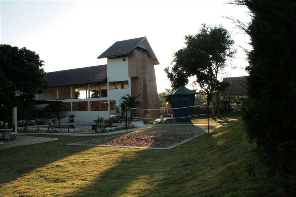 Maekok River Village Resort Mae Ai Buitenkant foto