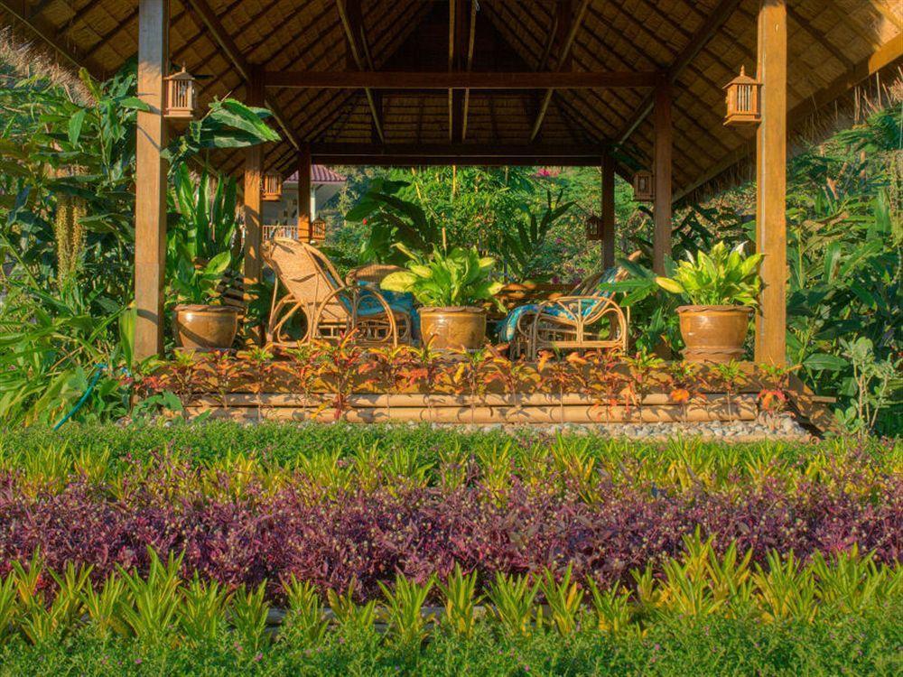 Maekok River Village Resort Mae Ai Buitenkant foto