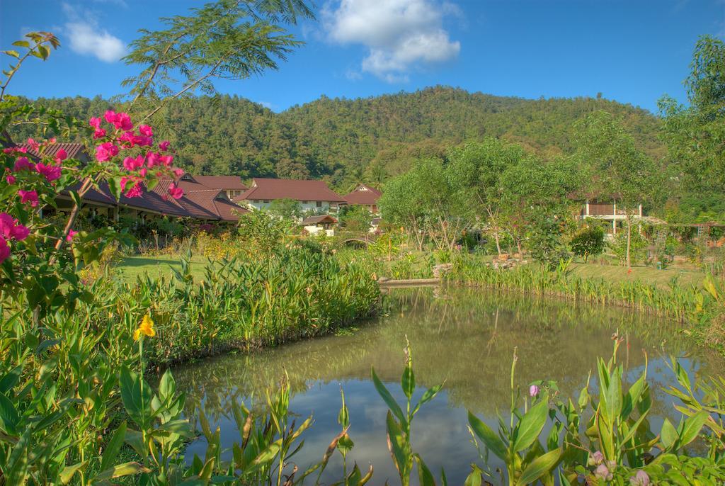 Maekok River Village Resort Mae Ai Buitenkant foto