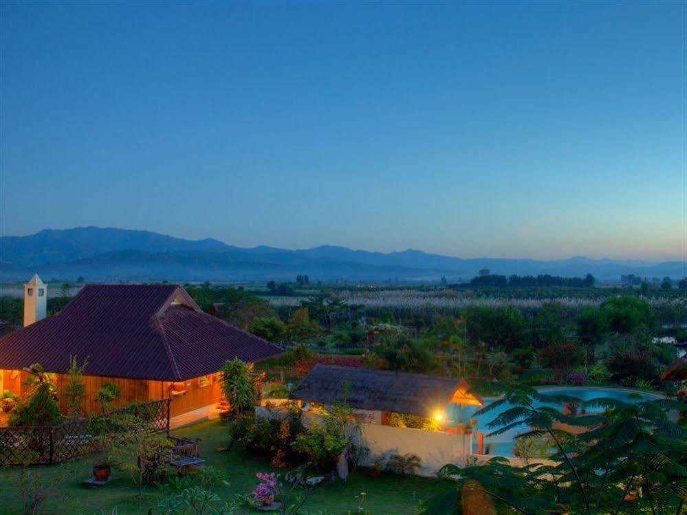 Maekok River Village Resort Mae Ai Buitenkant foto