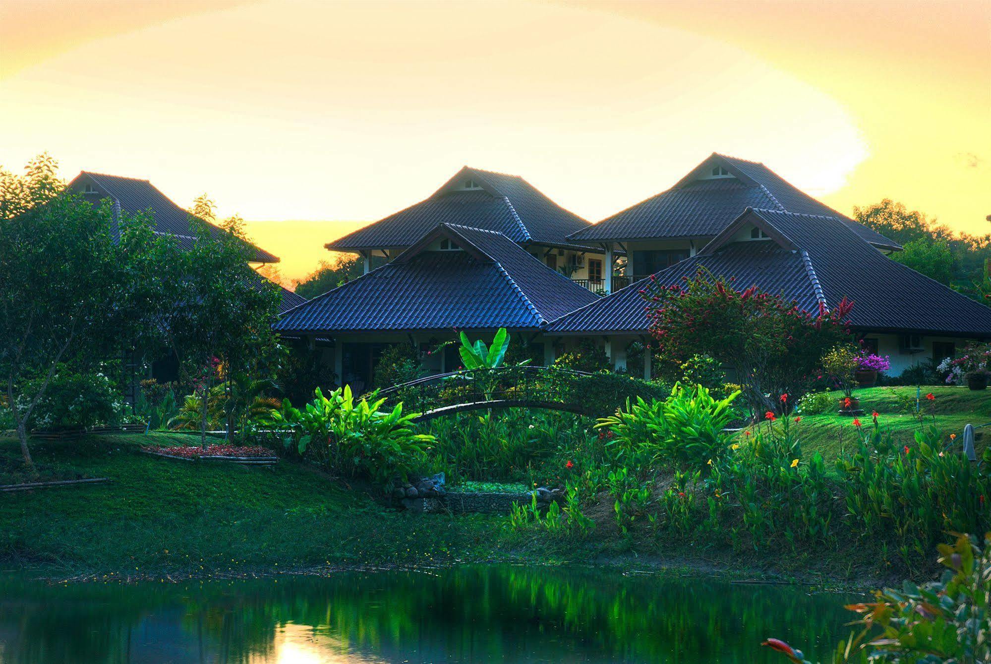 Maekok River Village Resort Mae Ai Buitenkant foto