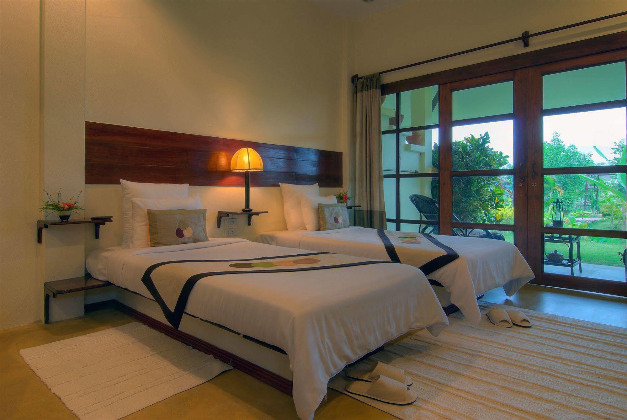 Maekok River Village Resort Mae Ai Buitenkant foto