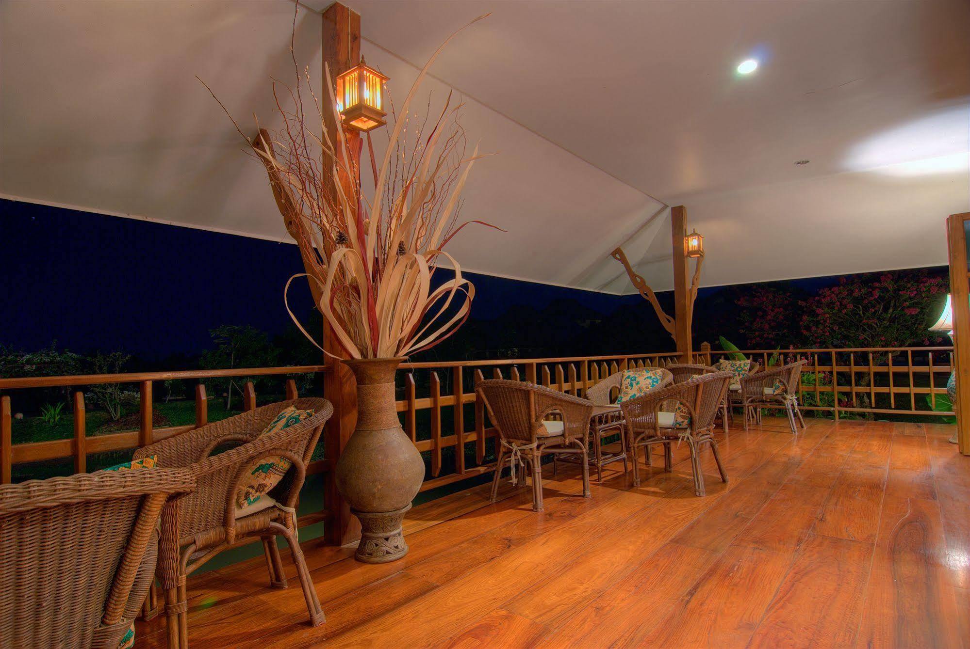 Maekok River Village Resort Mae Ai Buitenkant foto