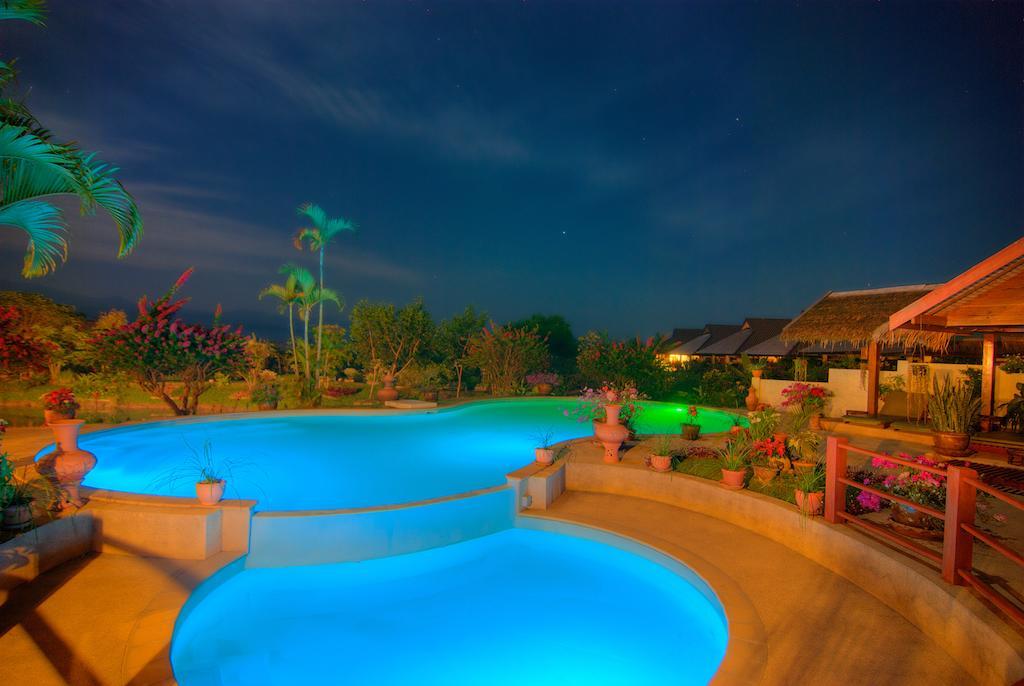 Maekok River Village Resort Mae Ai Buitenkant foto